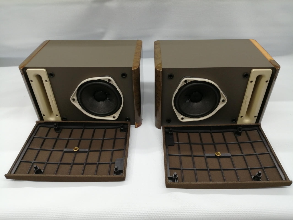 Loa BOSE 121 (mã 01)