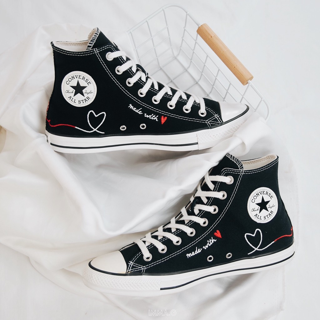 GIÀY CONVERSE CLASSIC “MADE WITH LOVE” ĐEN CAO CỔ - 171158F GIÀY CONVERSE CLASSIC “MADE WITH LOVE” ĐEN CAO CỔ - 171158F