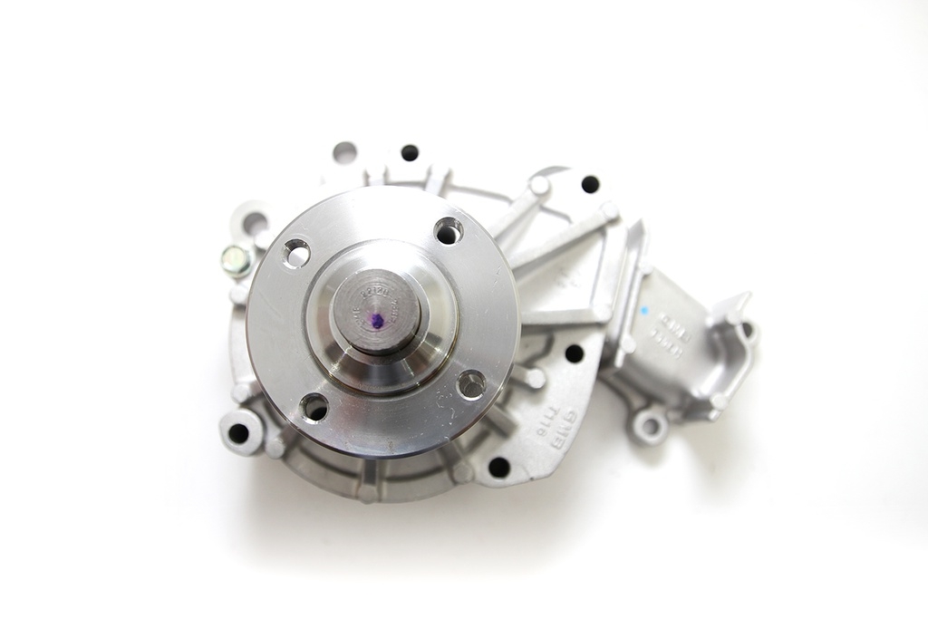 GWT116AH Bơm Nước Toyota FORTUNER VN 2.5 Máy Dầu 05-16 FORTUNER 3.0 Máy Dầu 05-11 HILUX 2.5-3.0 Máy Dầu 04-15 LAND CRUISER PRADO 3.0 Máy Dầu 96-13 GMB - Japan