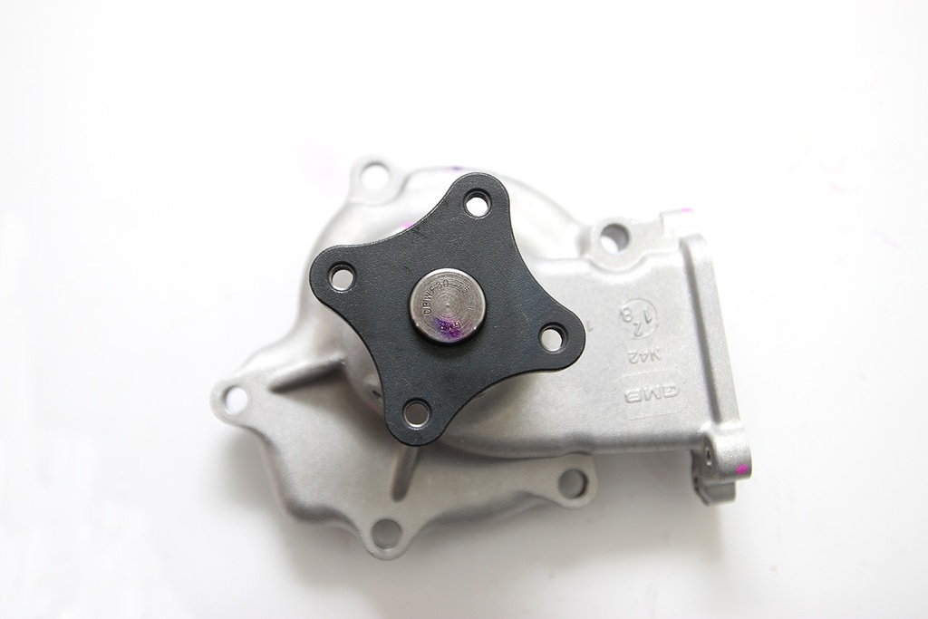 GWN42A Bơm Nước Nissan SENTRA PRIMERA ALMERA WAGO SUNNY 92 90-99 GMB - Japan