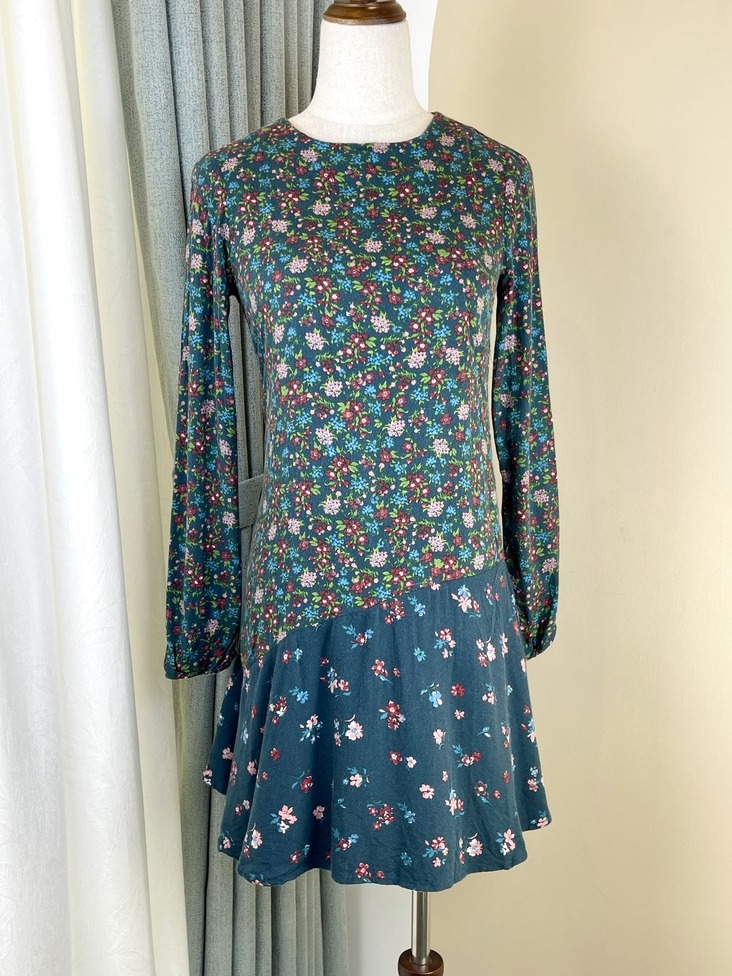 Váy Zara dài tay họa tiết thêu hoa màu kẻ sọc xanh đen  2701032523