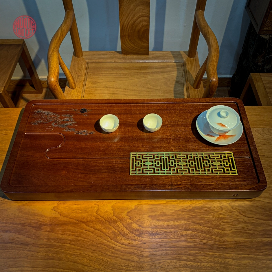 Khay trà gỗ hương khắc Tùng (70x35cm)