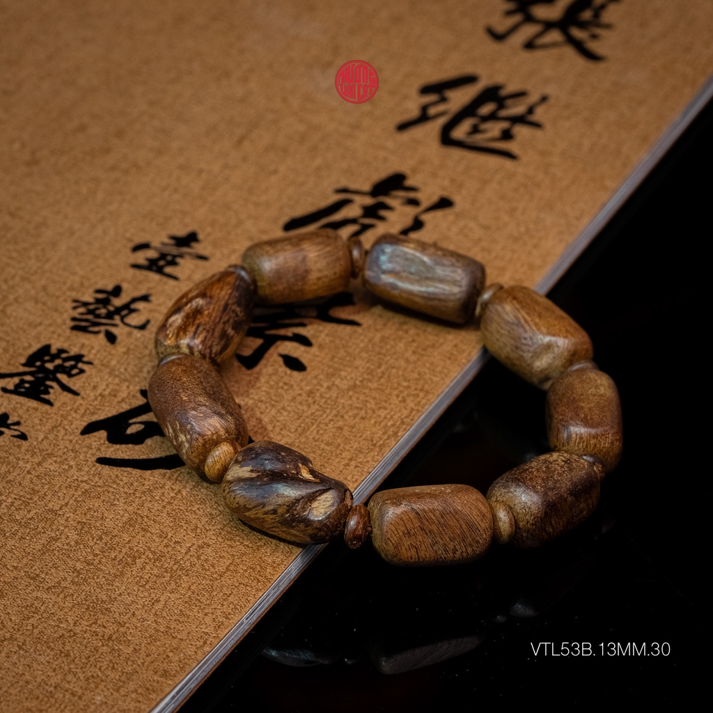 Vòng tay Trầm Hương cận chìm hàng xưa cho nam (size lớn)
