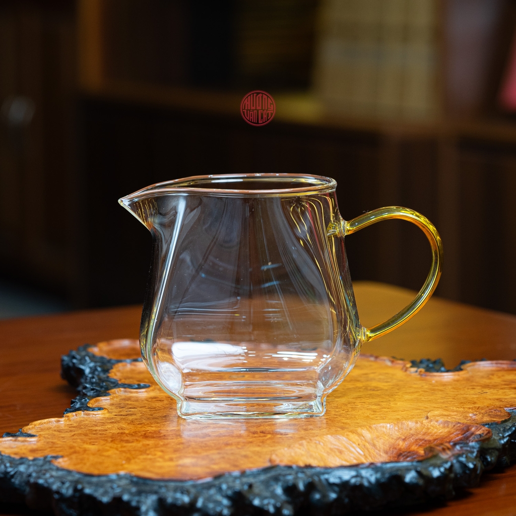 TỐNG THỦY TINH VUÔNG QUAI VÀNG 360ML