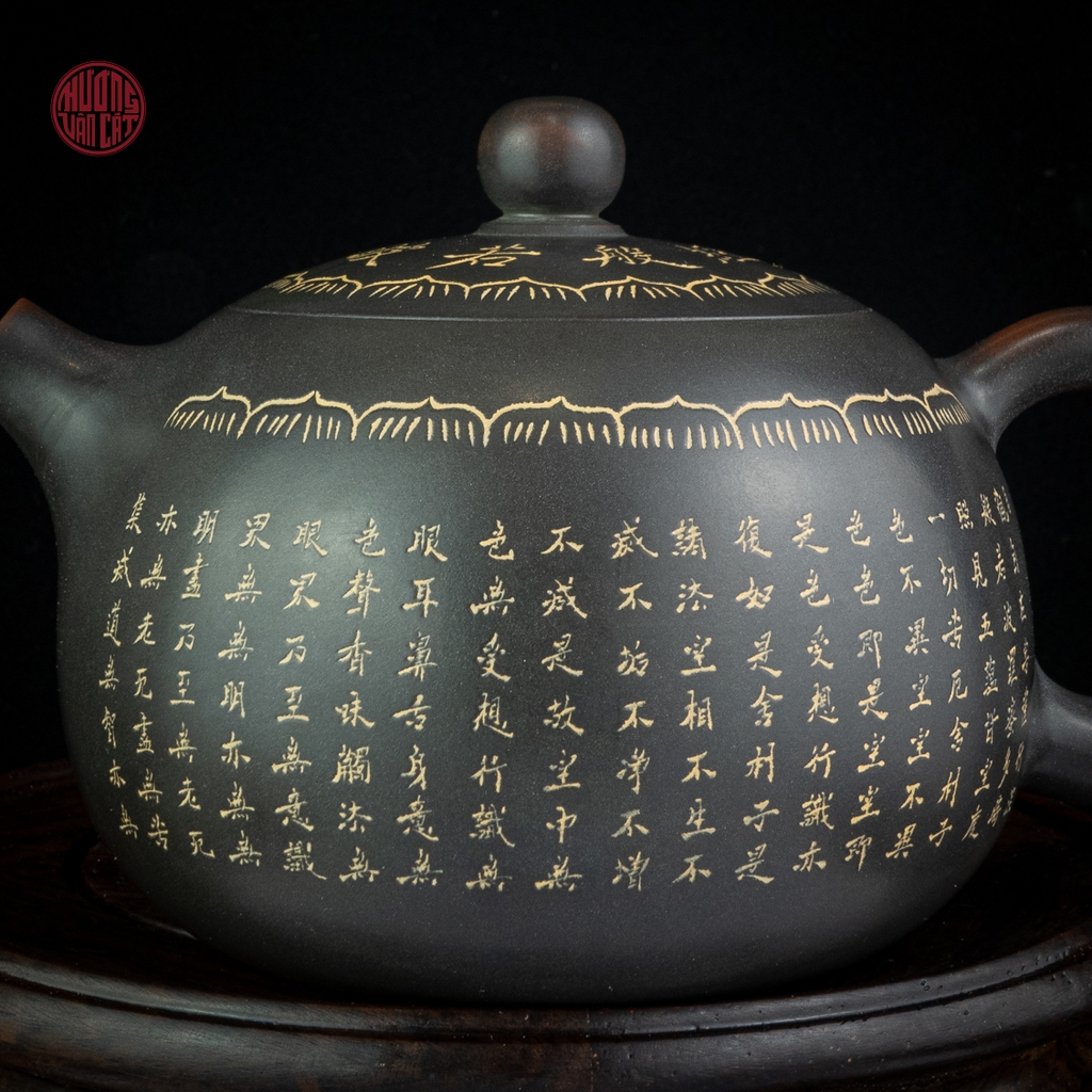 Ấm trà nê hưng dáng tây thi nhũ khắc bát nhã kinh