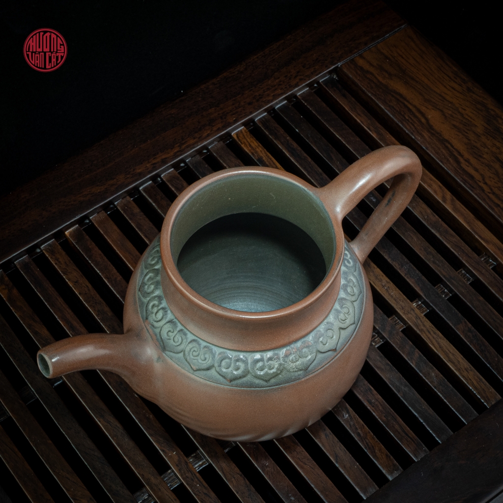 Chén Tống Nê Hưng Vòi Dài