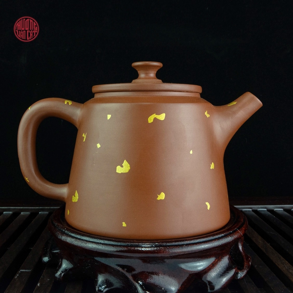 Ấm trà nê hưng dáng đức chung đốm vàng