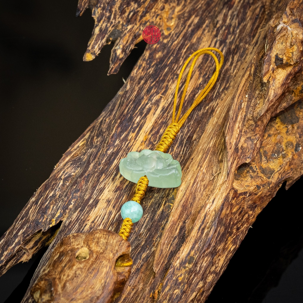 Móc khóa trầm hương cận chìm mix ngọc