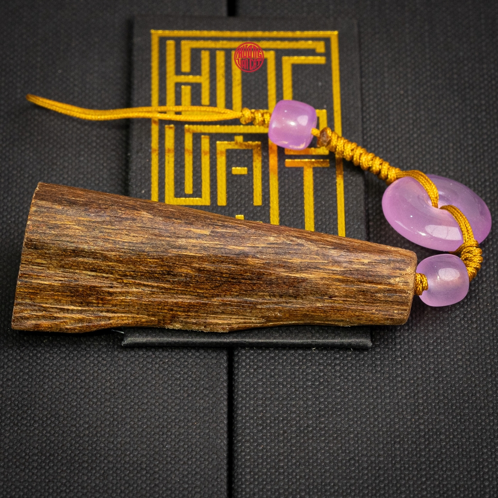 Móc khóa trầm hương chìm nước mix ngọc