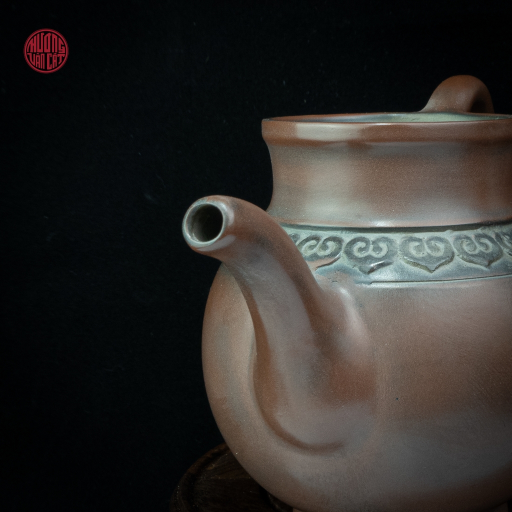 Chén Tống Nê Hưng Vòi Dài