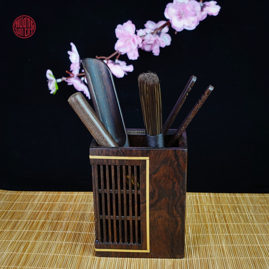Bộ dụng cụ pha trà gỗ gụ