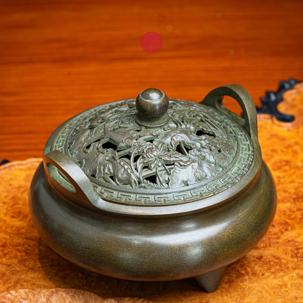 LƯ ĐỒNG CAO CẤP BA CHÂN NẮP HOA SEN