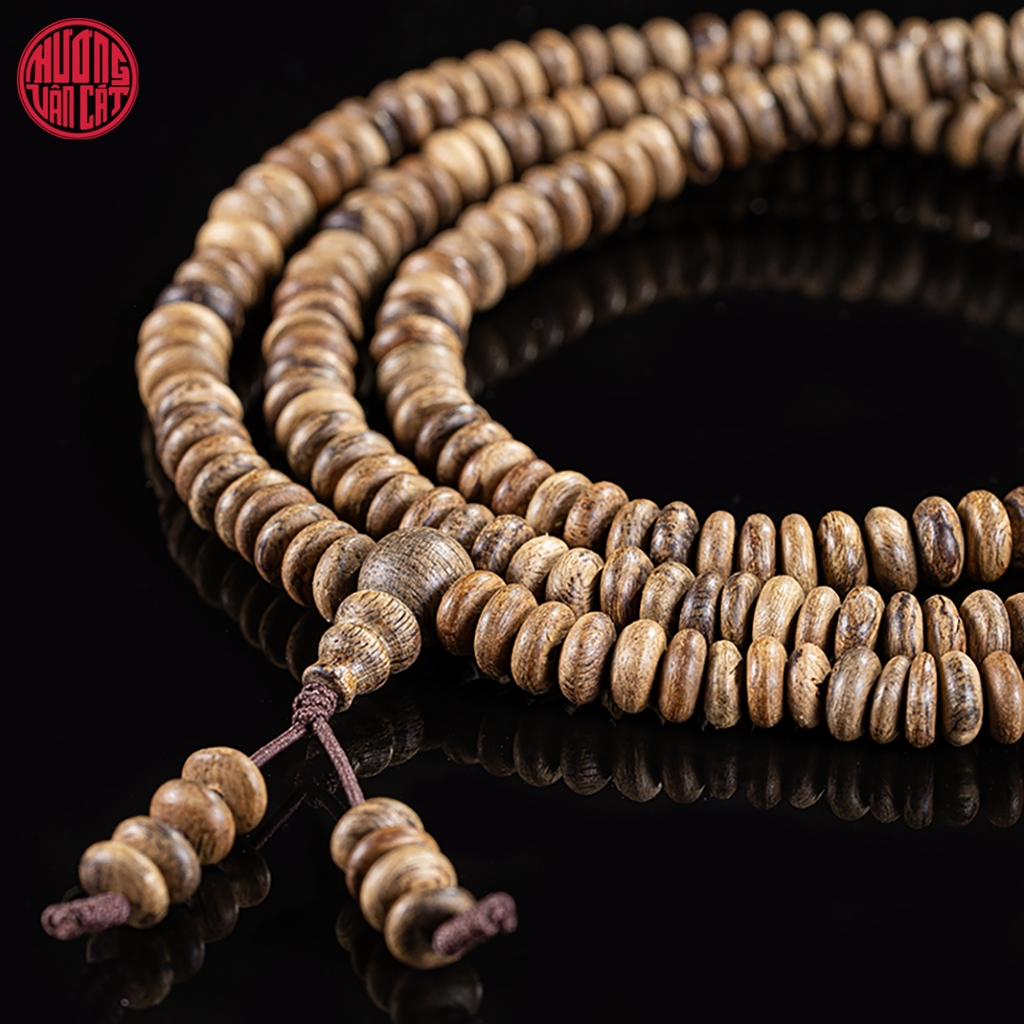 Vòng tay Trầm Hương hạt nút già dầu Malay 6 li ( cơ bản )