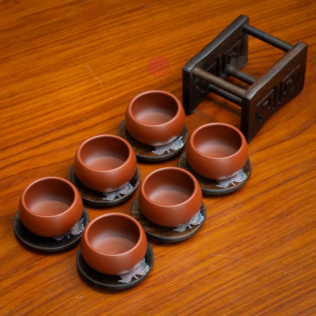 LÓT CHÉN TRÒN GỖ GỤ ĐÍNH LÁ INOX