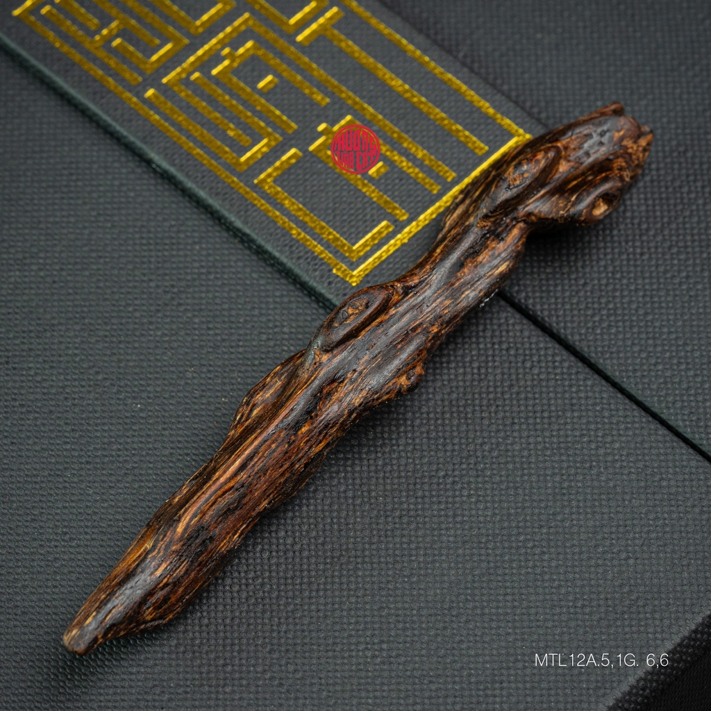 MẶT DÂY CHUYỀN TRẦM HƯƠNG CẬN CHÌM DÁNG TỰ NHIÊN (5,1G)