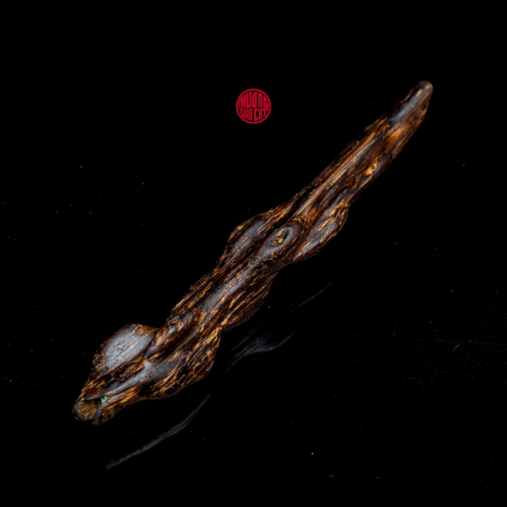 MẶT DÂY CHUYỀN TRẦM HƯƠNG CẬN CHÌM DÁNG TỰ NHIÊN (5,1G)