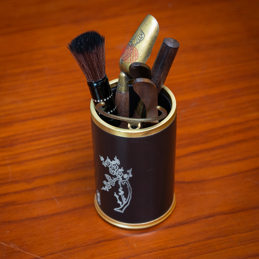 BỘ TRÀ CỤ NHIỀU MÓN HÌNH TRỤ KHẮC HOA MAI