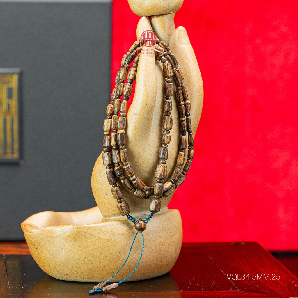 Vòng tay Trầm Hương hạt khúc tự nhiên chìm