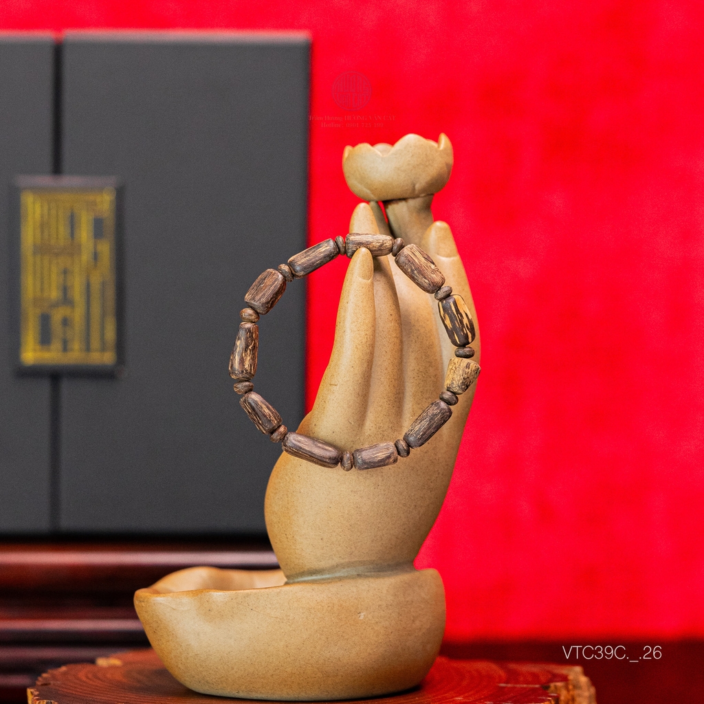 Vòng tay trầm hương chìm nước dạng hạt tự nhiên