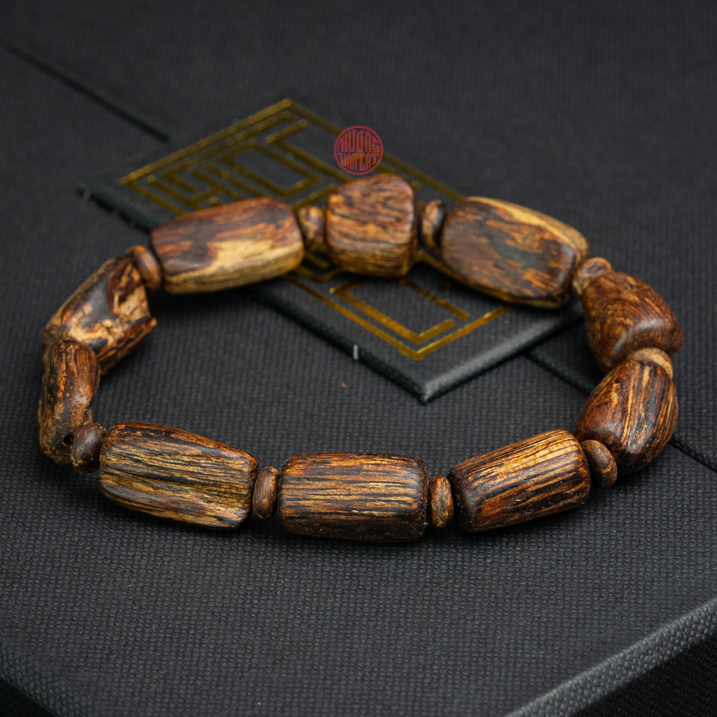 Vòng tay Trầm Hương cận chìm dạng hạt tự nhiên Hiếm ( size nam trung )