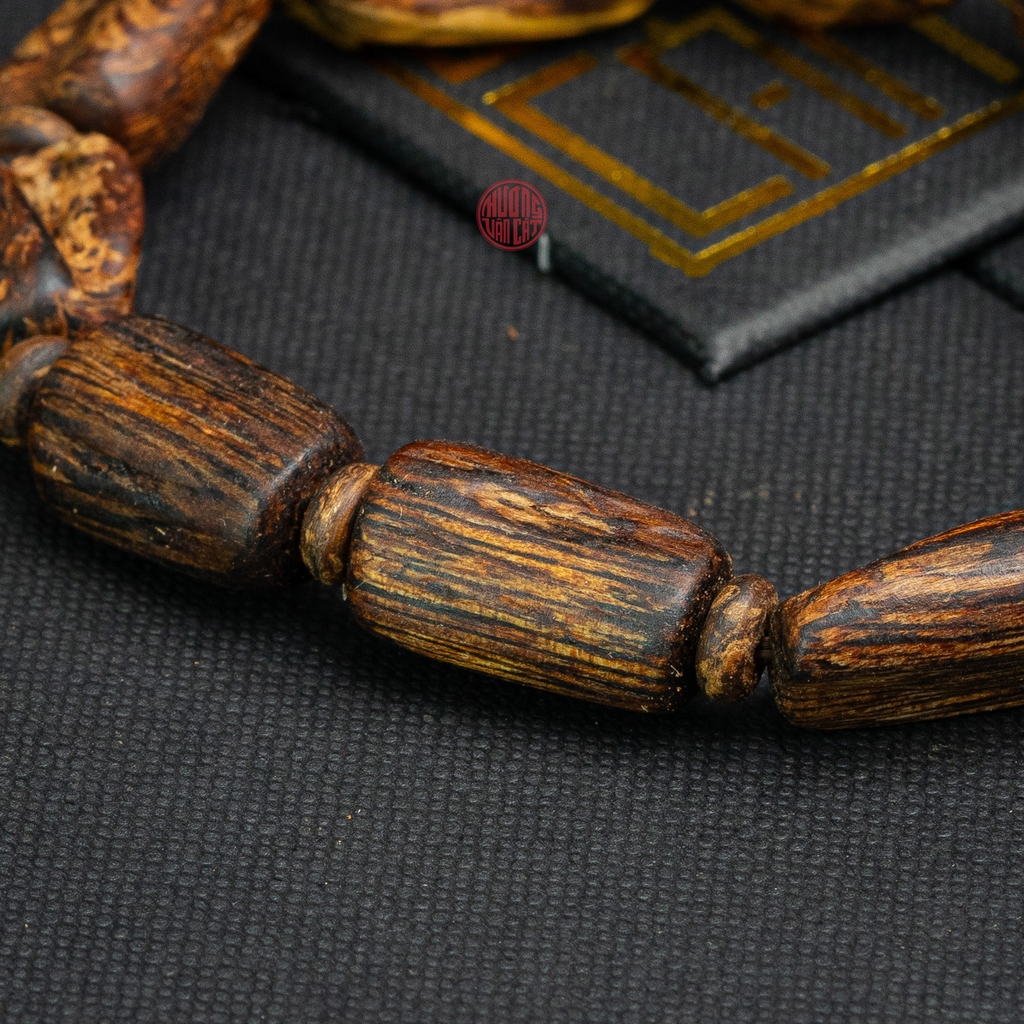 Vòng tay Trầm Hương cận chìm dạng hạt tự nhiên Hiếm ( size nam trung )