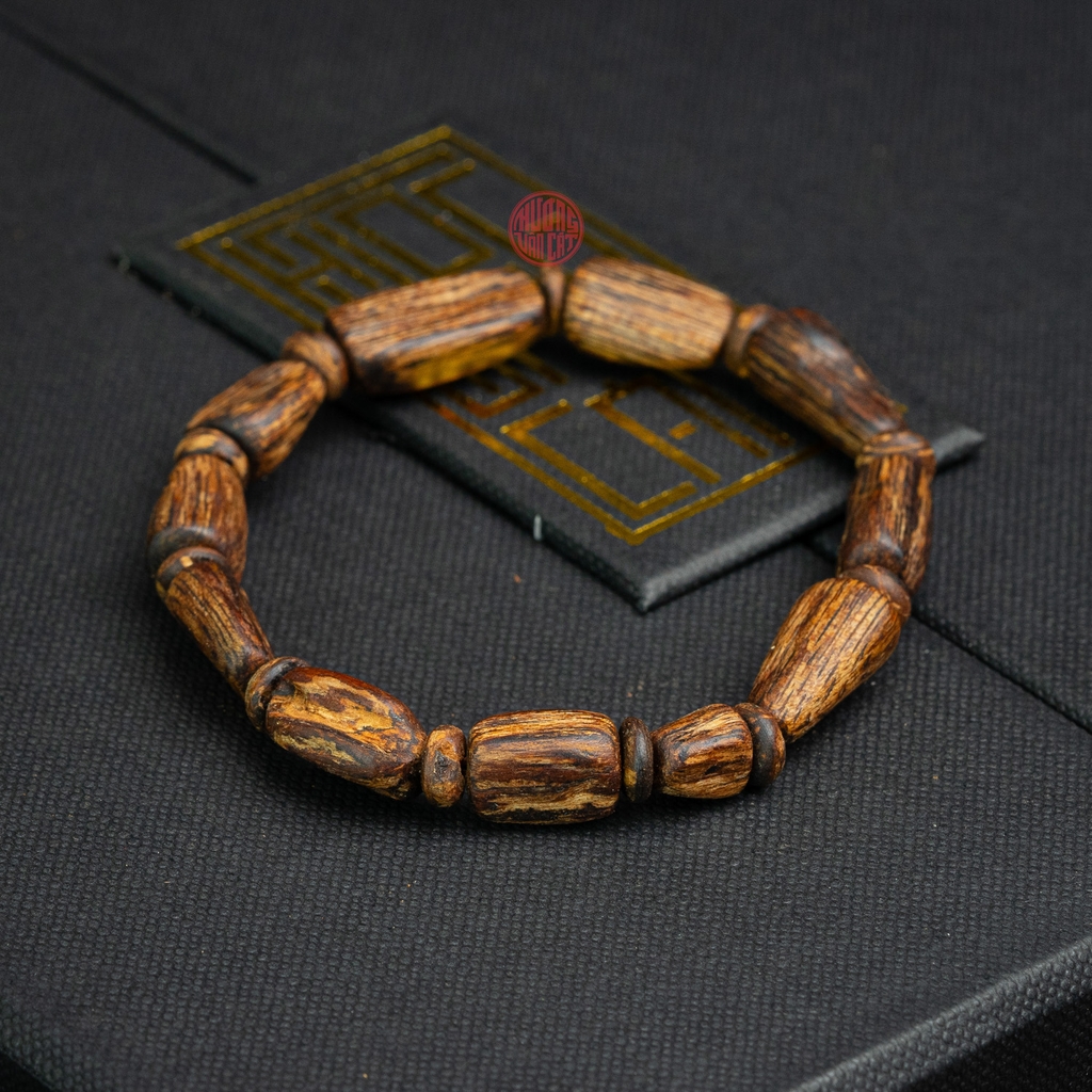 Vòng tay Trầm Hương cận chìm dạng hạt tự nhiên Hiếm ( size nữ )