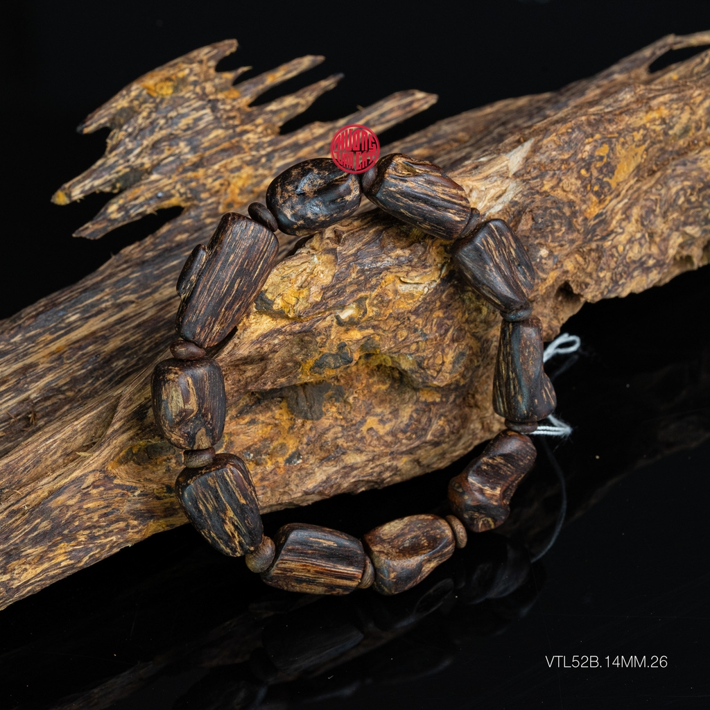 Vòng tay Trầm Hương cận chìm dạng hạt tự nhiên Hiếm ( size nam to )