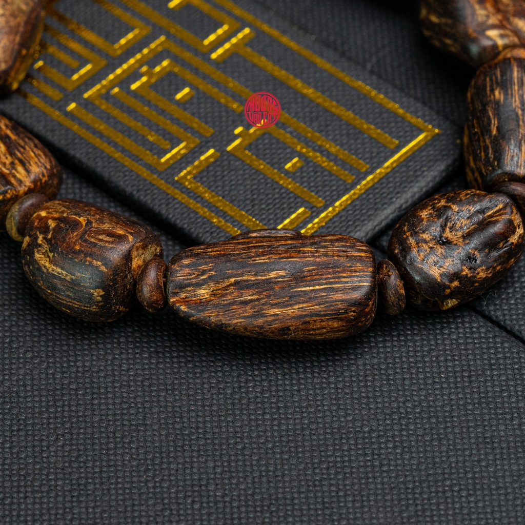 Vòng tay Trầm Hương cận chìm dạng hạt tự nhiên Hiếm ( size nam to )