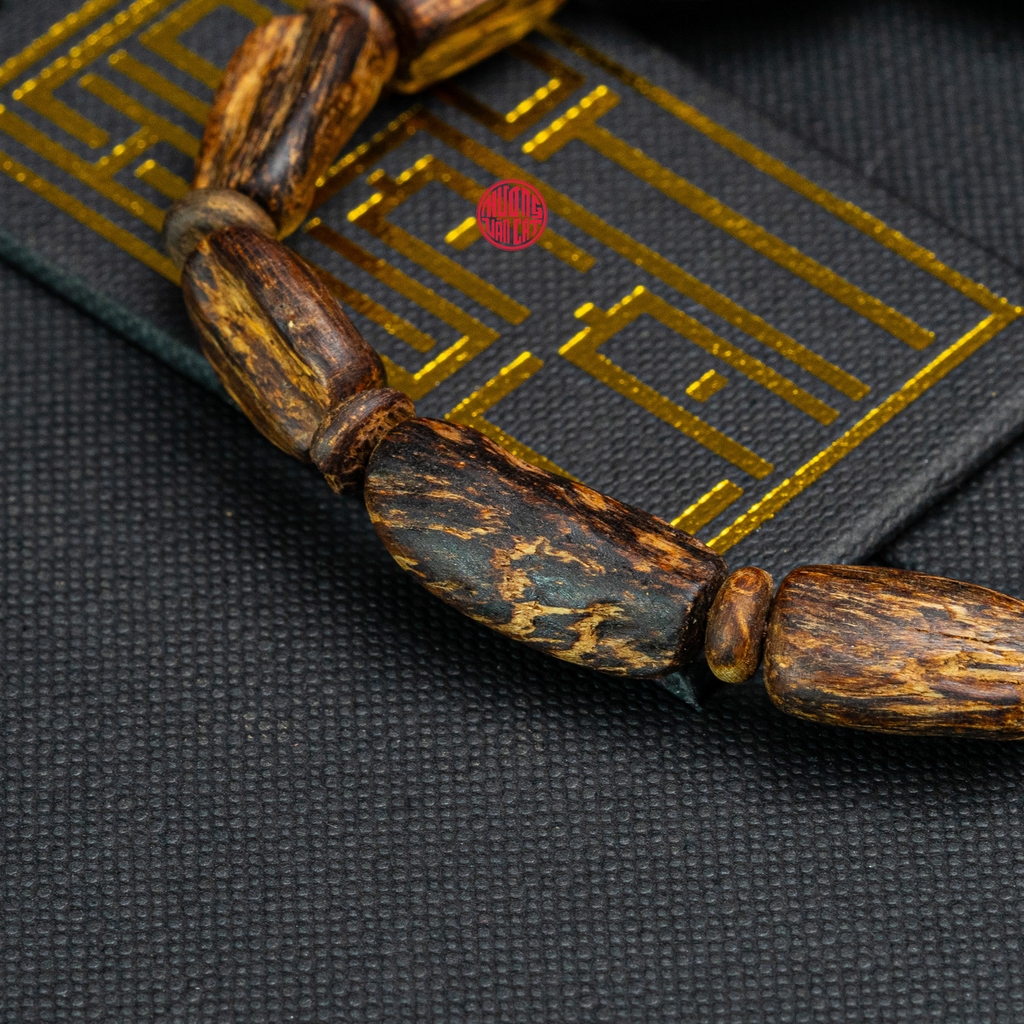 Vòng tay Trầm Hương cận chìm dạng hạt tự nhiên Hiếm ( size nam trung )