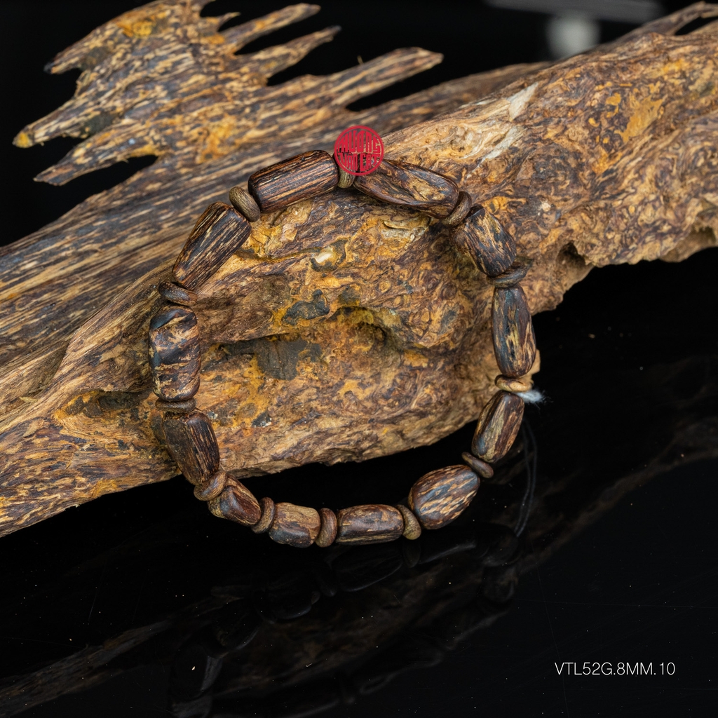 Vòng tay Trầm Hương cận chìm dạng hạt tự nhiên Hiếm ( size nữ )