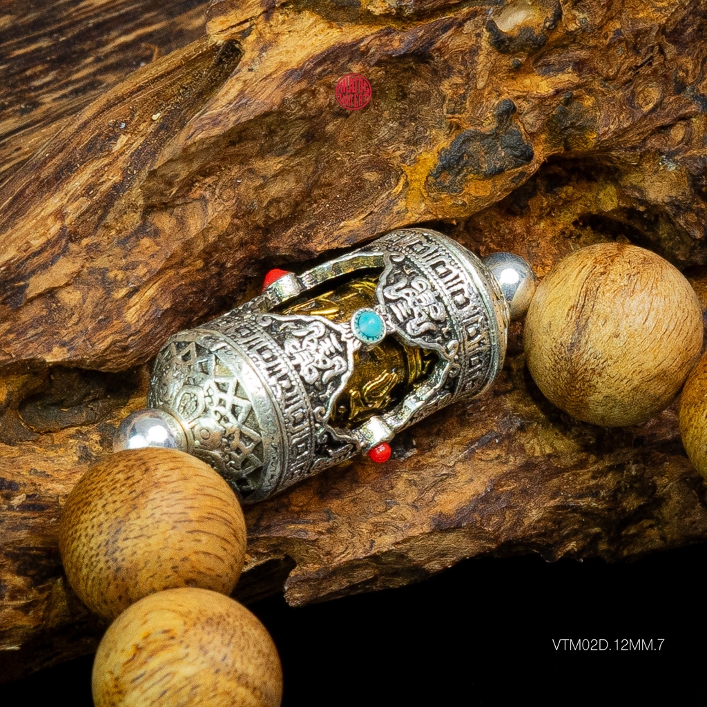 Vòng trầm hương banh già tròn 12 li mix charm Bạc