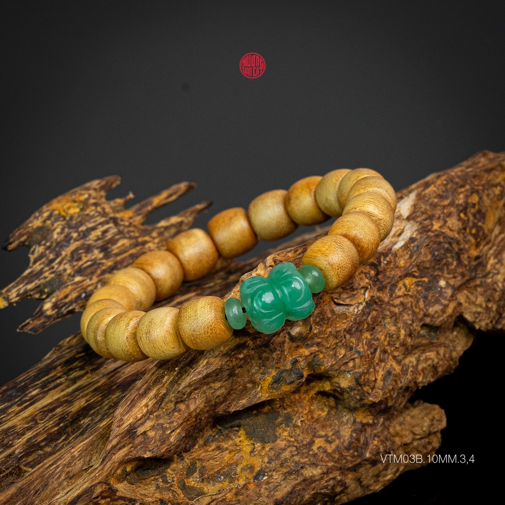 Vòng trầm hương lu thống 10 li mix ngọc đài sen xanh