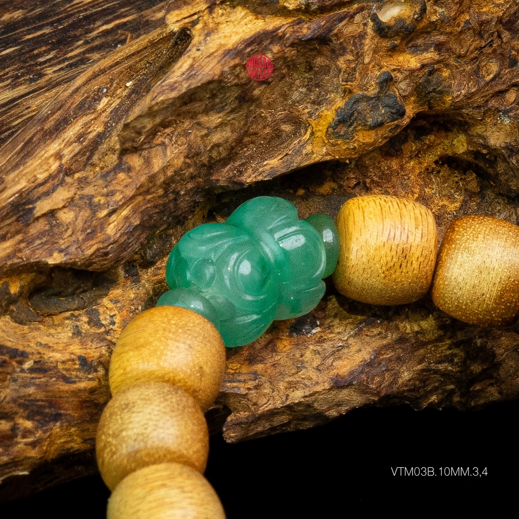 Vòng trầm hương lu thống 10 li mix ngọc đài sen xanh