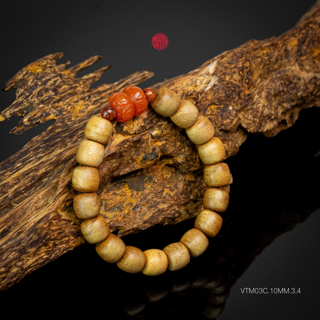 Vòng trầm hương lu thống 10 li mix ngọc đài sen đỏ