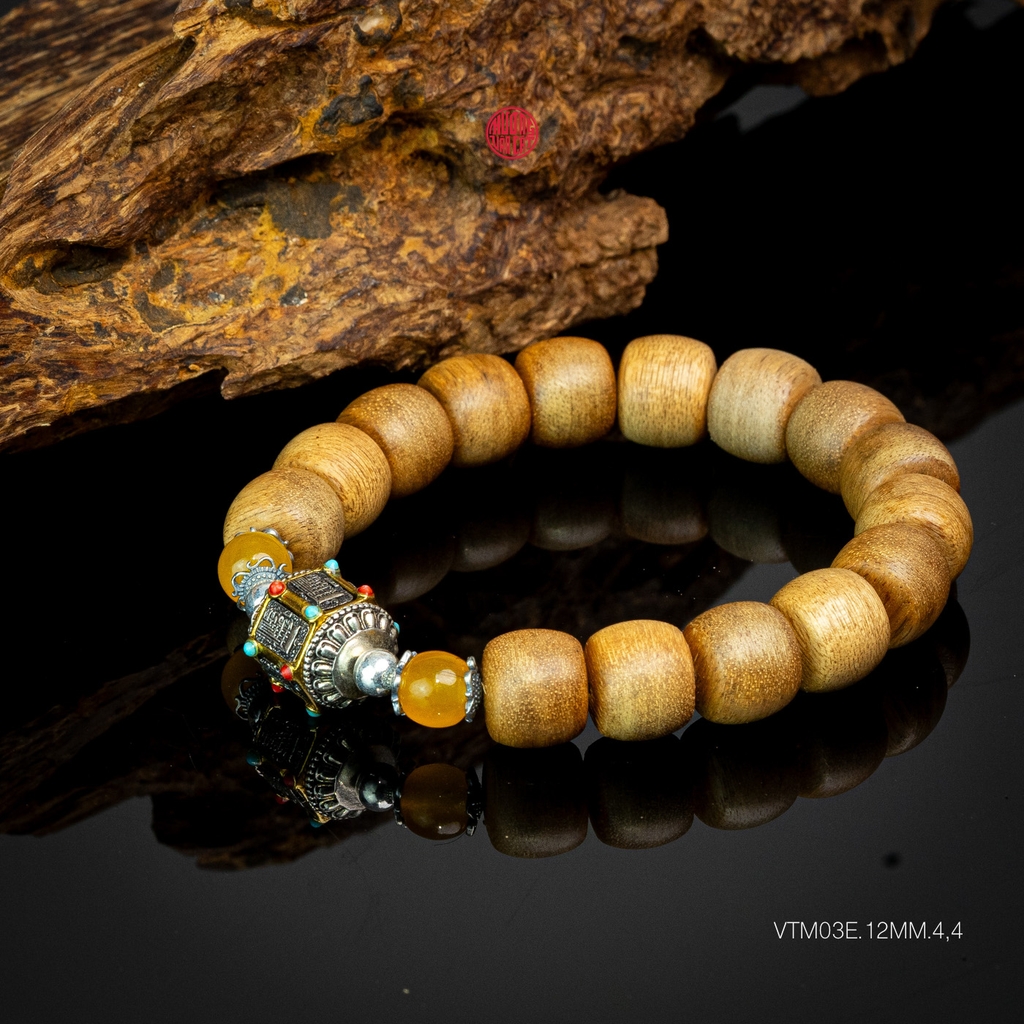 Vòng trầm hương lu thống 12 li mix charm bạc