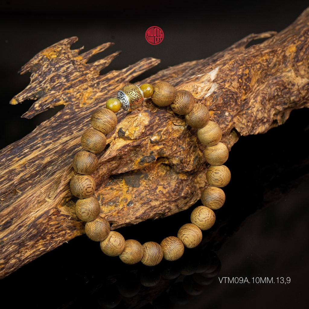 Vòng trầm hương tròn banh đỏ 10 li mix bạc