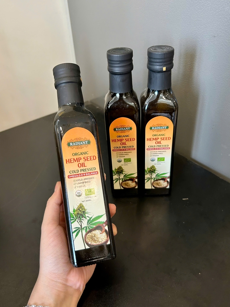 Radiant Dầu Gai dầu ép lạnh, hữu cơ thượng hạng 250ml