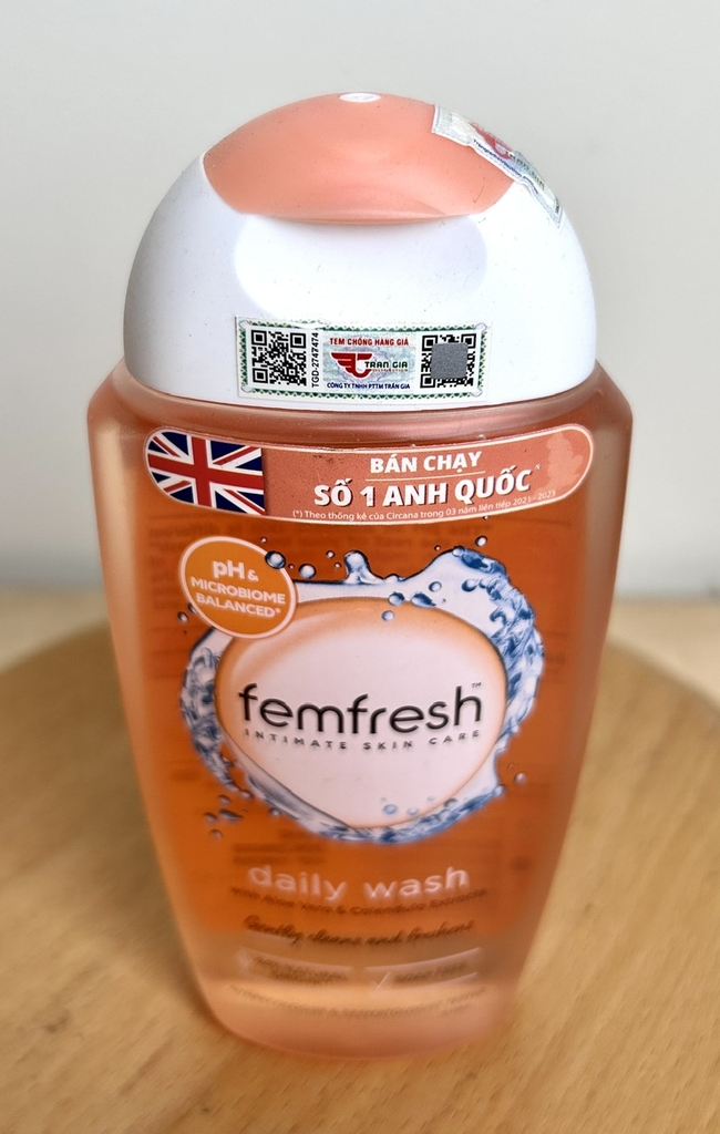 FemFresh Intimate Skin Care Soothing Wash 250ml