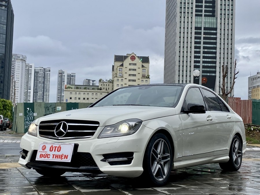 Bán xe ô tô Mercedes Benz C class C300 AMG 2012 giá 690 Triệu  3517186