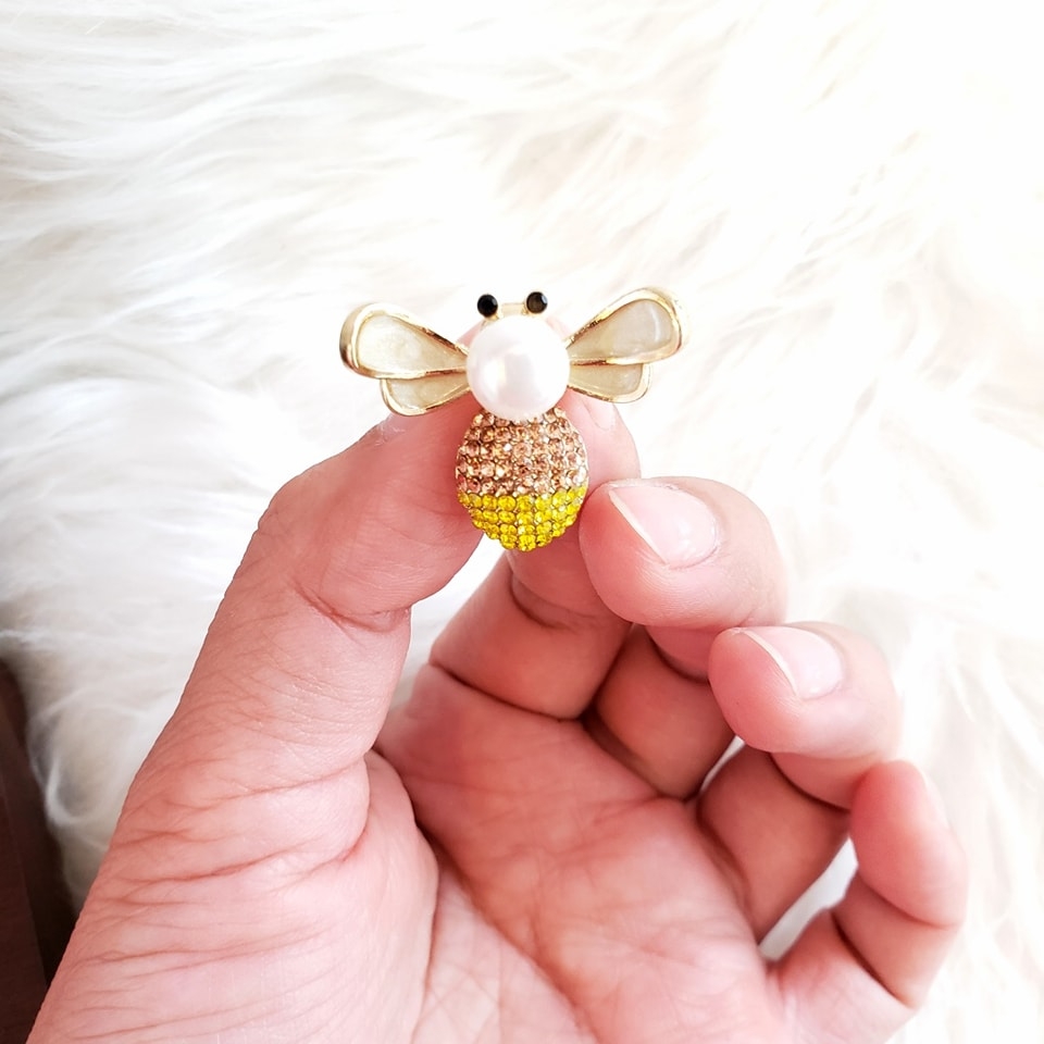 ONG VÀNG ĐÍNH HẠT ĐÁ