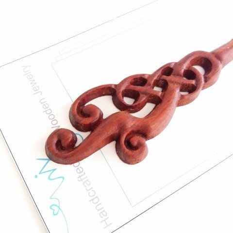 TRÂM CÀI TÓC GỖ CARVED 01