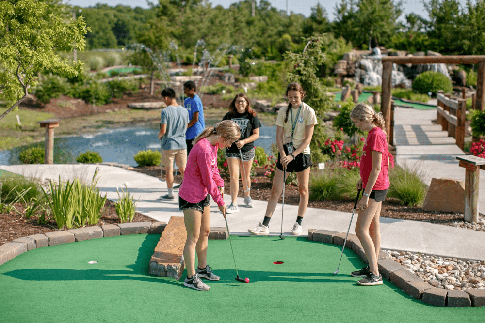 Mini Golf 18 Hố Là Gì? Lý Do Mini Golf 18 Hố Được Yêu Thích
