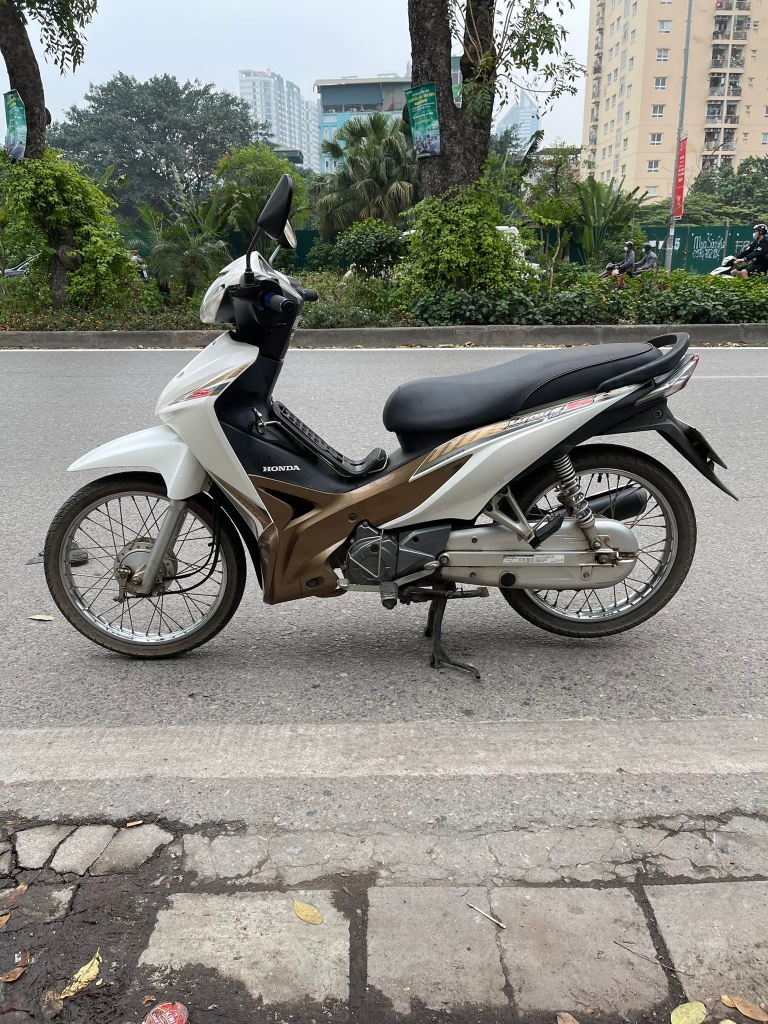 Honda ra phiên bản xe máy mới cho năm 2012 Báo Dân trí