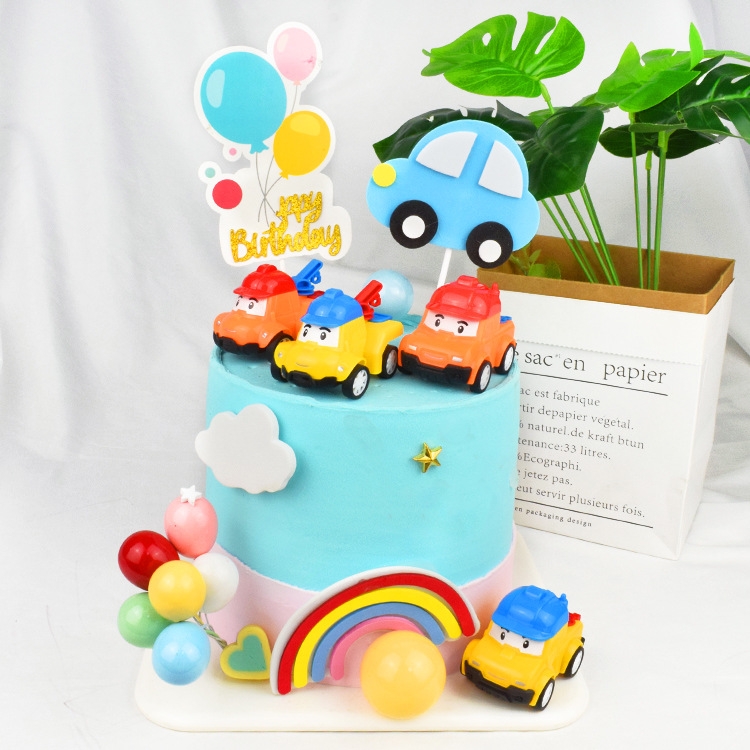 Bộ 4 ô tô đội mũ