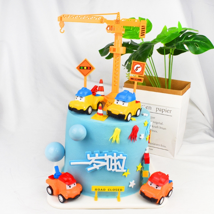 Bộ 4 ô tô đội mũ