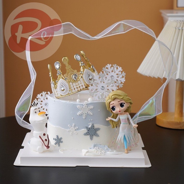 Công chúa Elsa váy trắng