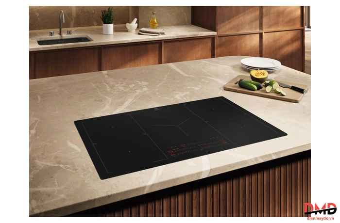 Bếp từ 5 vùng nấu Electrolux KIS87553IT