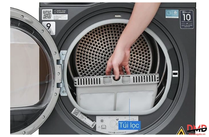 Máy sấy bơm nhiệt Electrolux 9 kg EDH902R9SC