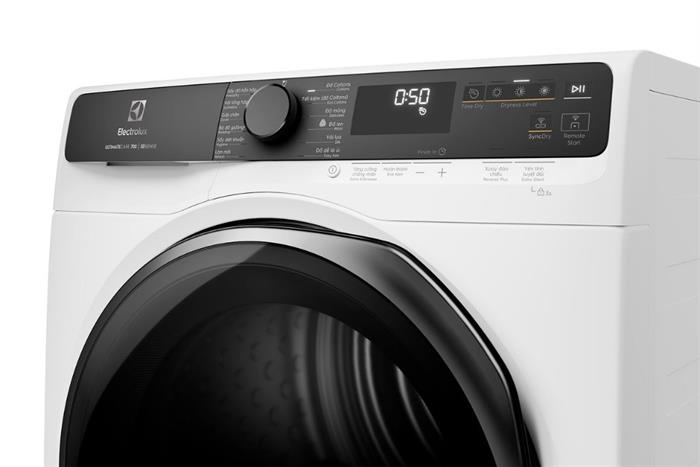 Máy sấy bơm nhiệt Electrolux 9 kg EDH903R7WC