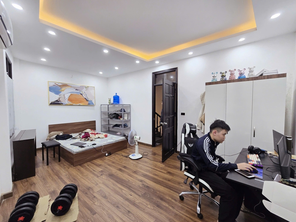 BÁN NHÀ TRUNG TÂM CẦU GIẤY - NGÕ NÔNG GẦN PHỐ